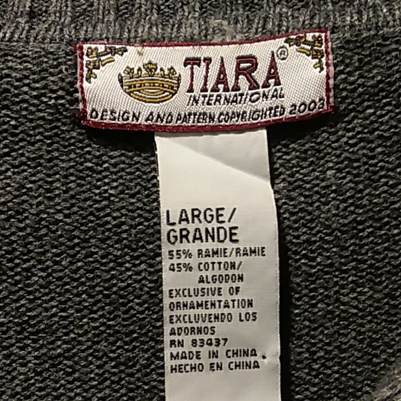 Sweater - Picture 5 of 6